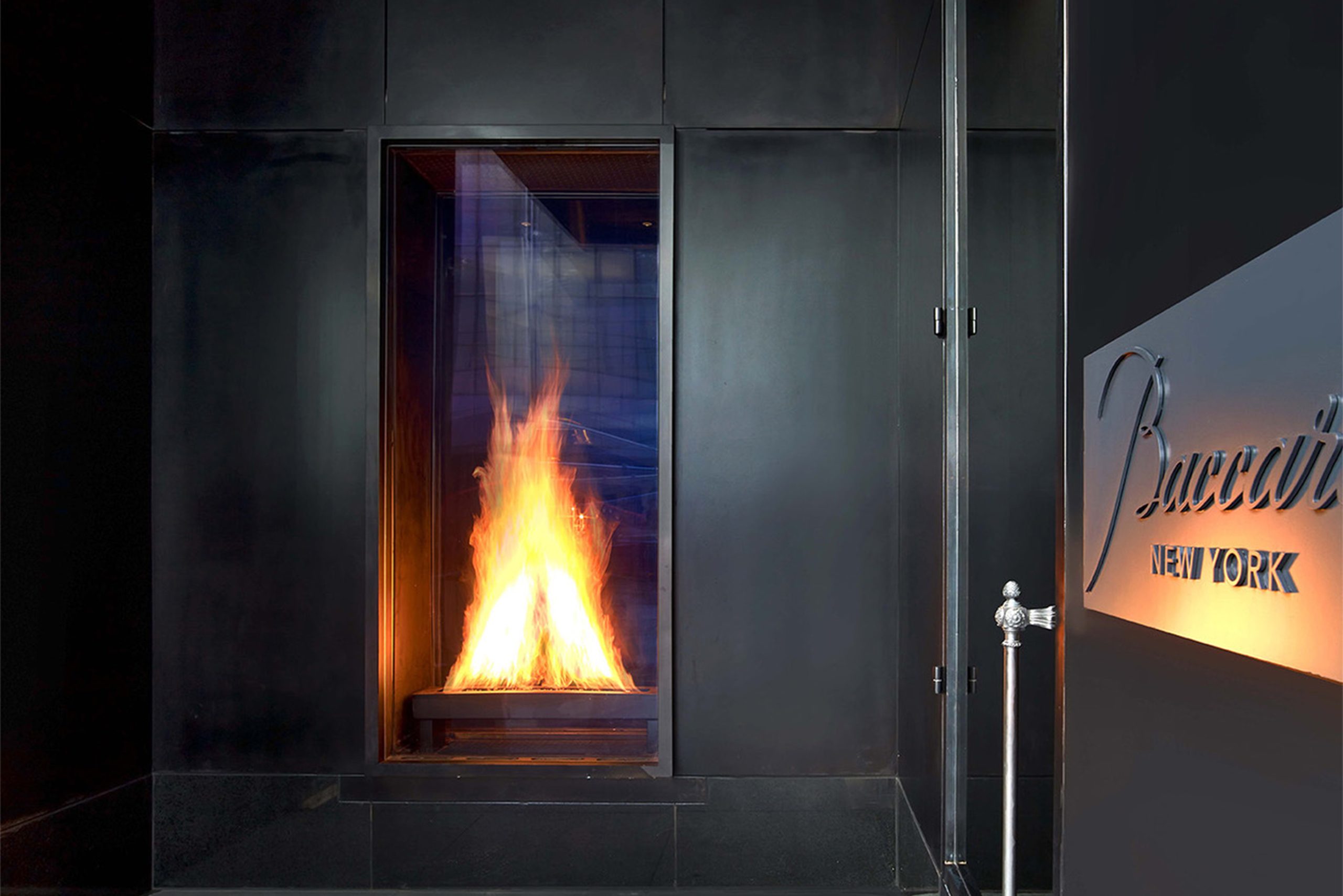 ultra-luxury-hotels-baccarat-hotel-entry